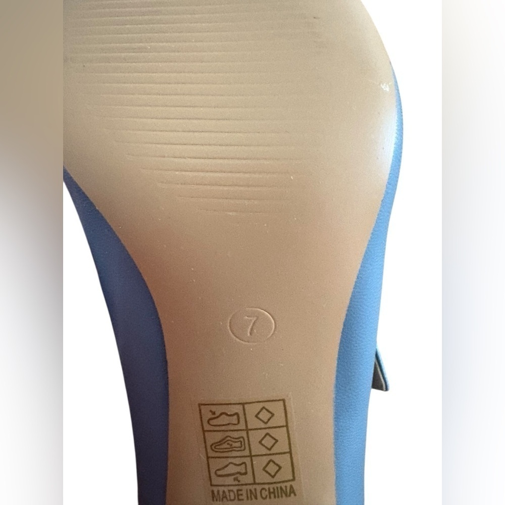 Journee Collection Pointed-Toe Blue Mary Jane Heels - Picture 9 of 11